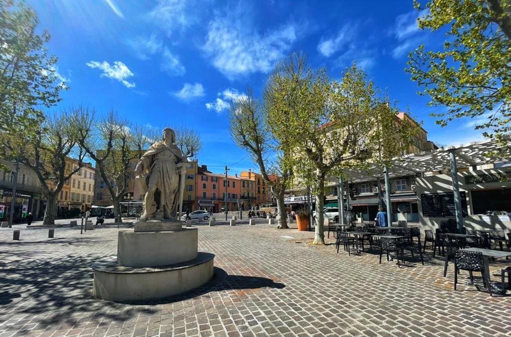La Maison De Lily, Cosy Dans Le Vieux-hyeres, Parking Gratuit Hyères