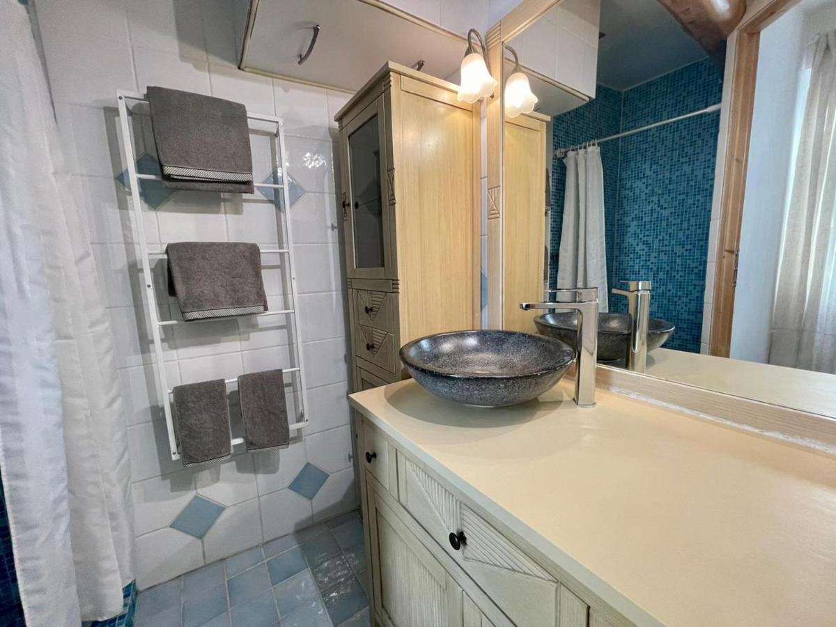 Hébergement de vacances La Maison De Lily, Cosy Dans Le Vieux-hyères, Parking Gratuit *