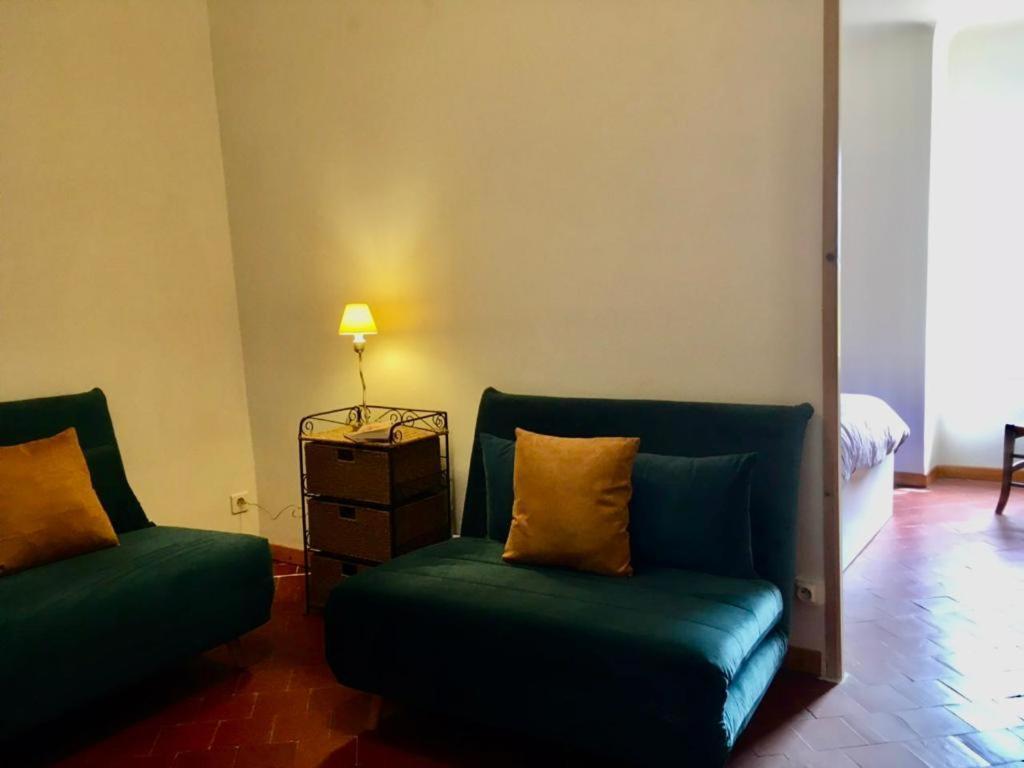 La Maison De Lily, Cosy Dans Le Vieux-hyères, Parking Gratuit Hébergement de vacances